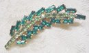 PRETTY VINTAGE RHINESTONE BROOCH