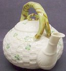 LOVELY IRISH BELLEEK KETTLE