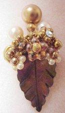 SPECTACULAR VINTAGE CLIP ON EARRINGS