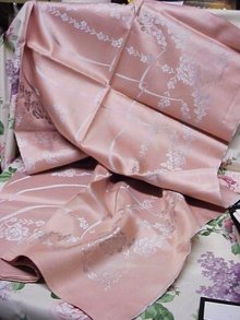FABULOUS VINTAGE DAMASK TABLECLOTH