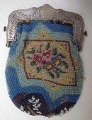 VICTORIAN CHILD's BEADED PURSE