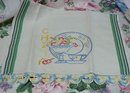 PRETTY VINTAGE IRISH LINEN TOWEL