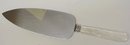 QUALITY CAKE SERVER - LOVELY HANDLE