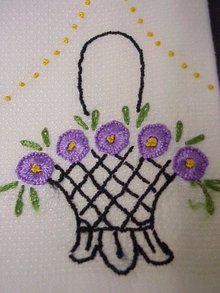 PRETTY VINTAGE EMBROIDERY TOWEL - SATIN STITCH