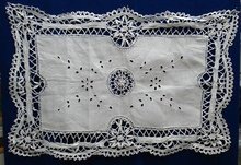 VICTORIAN CUTWORK & LACE CENTERPIECE