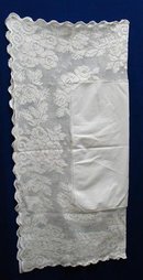 VICTORIAN WHITE TABLECLOTH - WIDE LACE