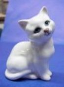 BEAUTIFUL BESWICK FIGURINE - CAT