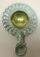 BEAUTIFUL ANTIQUE ORNATE TEA STRAINER