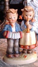 M.J.HUMMEL DOUBLE FIGURINE - BOY&GIRL