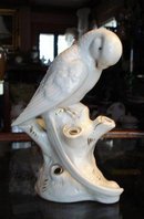 VICTORIAN FIGURAL VASE - PARROT