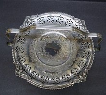 VICTORIAN PLATE SERVING HANDLED PLATTER