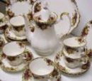 ROYAL ALBERT CHINA COFFE SET - OLD COUNTRY