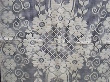 Lovely filet LACE TABLE/BUFFET RUNNER