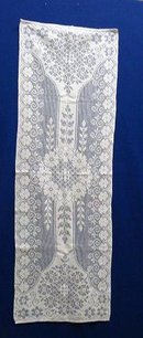 Lovely filet LACE TABLE/BUFFET RUNNER