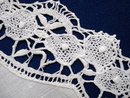 LOVELY ANTIQUE BOBBIN LACE OVAL DOILY