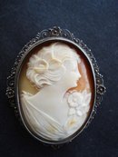 SUPERB LARGE CAMEO-BROOCH/PENDANT SIGNED