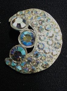 LOVELY IRIDESCENT RHINESTONE BROOCH
