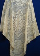 LOVELY ANTIQUE SILKY FILLET LACE TABLECLOTH