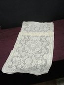EARLY 1900's FILLET LACE TABLE/BUFFET RUNNER
