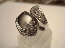 LOVELY ONEIDA UNIQUE SILVER SPOON RING