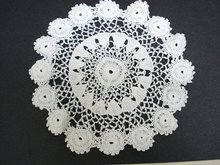 LOVELY ROUND IRISH LACE DOILY