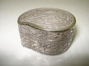 BEAUTIFUL - SILVER TONE - ROUND - PILL BOX