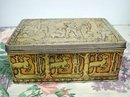 RILEY'S TOFFEE - OLD TIN BOX - THE HUNT
