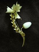 SUPERB AZUB AUSTRIA RHINE STONE BROOCH