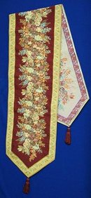 BEAUTIFUL TAPESTRY TABLE/BUFFET RUNNER/SCARF