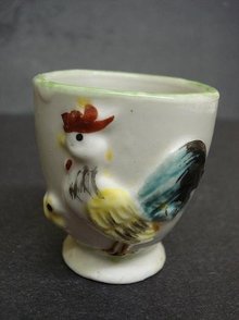 RARE ANTIQUE EGG CUP - ROOSTER & CHICK