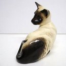 BESWICK FIGURINE - CHARMING YOUNG CAT