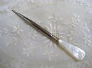 VICTORIAN PEARL HANDLE LACEMAKING TOOL