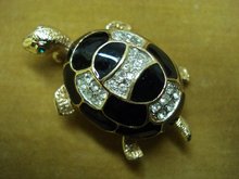 TURTLE BROOCH - BLACK ENAMEL&RHINESTONES