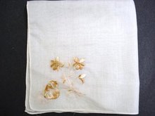 VINTAGE HANKIE - SILKY EMBROIDERY