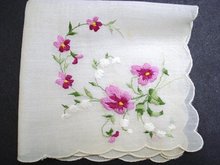 VINTAGE HANKIE - FLORAL EMBROIDERY