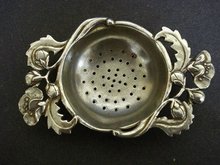 ART NOUVEAU TEA STRAINER - FLORAL HANDLES