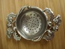 ART NOUVEAU TEA STRAINER - FLORAL HANDLES