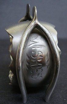 VICTORIAN FIGURAL NAPKIN RING *BEST WISHES*