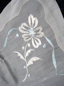 HANKIE - SILK EMBROIDERY - WHITE FLOWER