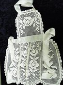Sensational ANTIQUE FILET LACE LADIES APRON