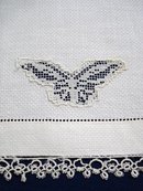 ANTIQUE WHITE TOWEL - TATTING LACE BORDER