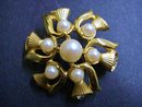 LOVELY GOLD TONE BROOCH-THISTLE BLOSSOMS