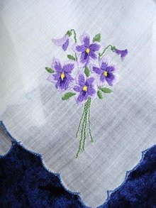 HANKIE - FINE EMBROIDERY - PURPLE VIOLETS