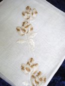 HANKIE - FINE EMBROIDERY - ROSES