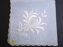 VINTAGE HANKIE-EXQUISITE FLORAL EMBROIDERY