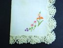 PRETTY LACE & EMBROIDERY HANKIE