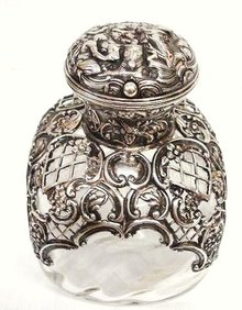 MUSEUM QUALITY VICTORIAN PERFUME BOTTLE
