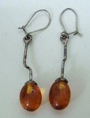 PRETTY - VINTAGE - AMBER DROP STYLE EARRINGS