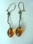 PRETTY - VINTAGE - AMBER DROP STYLE EARRINGS