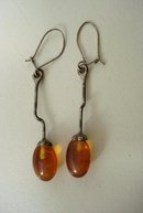 PRETTY - VINTAGE - AMBER DROP STYLE EARRINGS